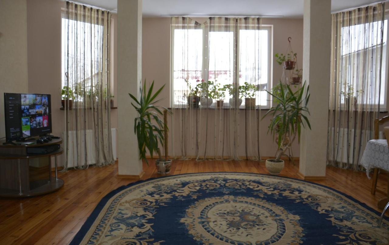 У Мирослави Pilipets エクステリア 写真